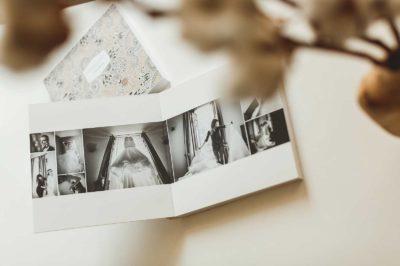 Album foto de nuntă cu pagini deschise