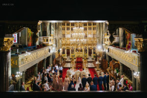 Ceremonie religioasă în cadrul unei nunți în București la Catedrala Sfântul Spiridon Nou